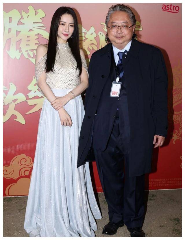 梦一姐菊梓乔离巢,与hoytv靠拢,下周宣布加盟!