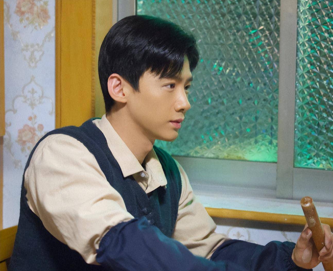 《难哄》开机,白敬亭造型被指还原度超高,就连书粉都非常满意