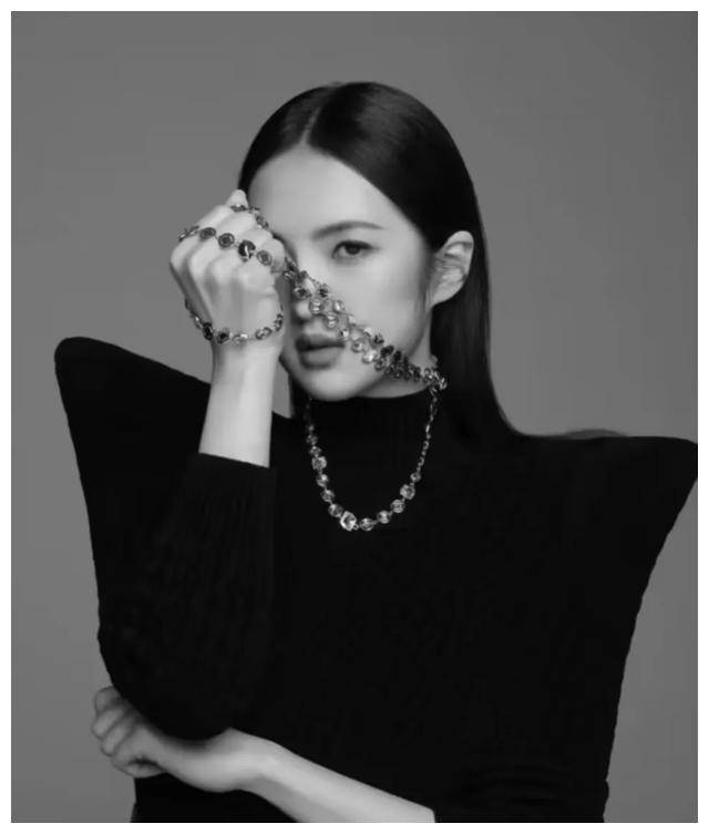 姚安娜回应演技争议真相揭秘无需外界指责