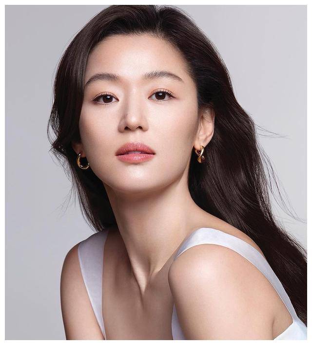 全智贤:智慧塑就的,美丽与事业并存,谱写完美人生_婚姻_生活_爱情