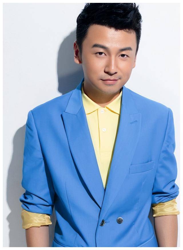 雷佳音早恋叛逆裸婚大学同学揭秘我们都被窝囊废骗了