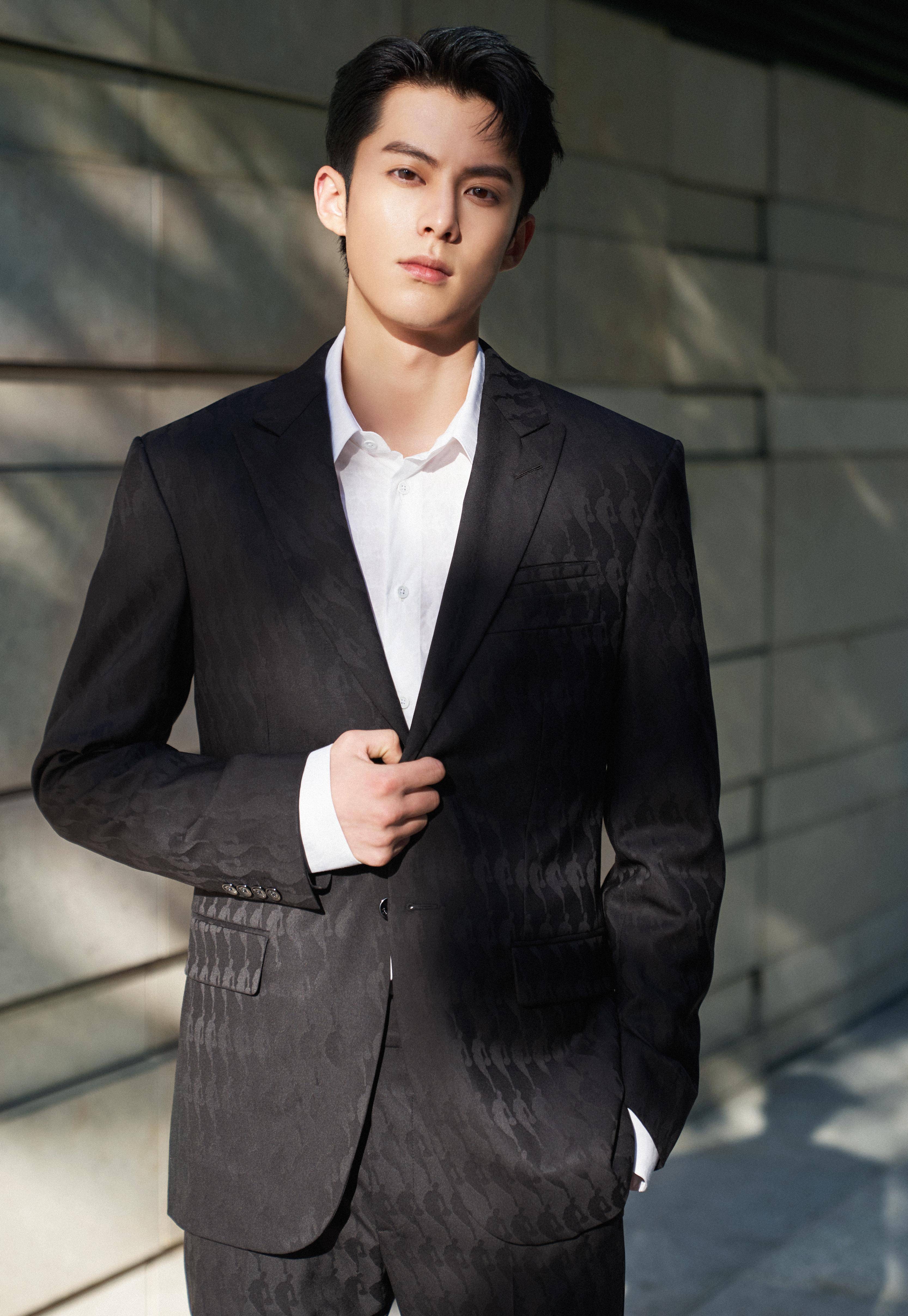 说王鹤棣演技不好我承认,说他长得不好看我第一个反对