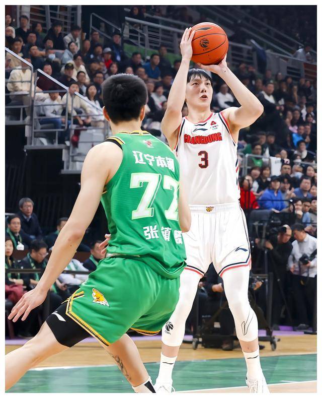 原创中国男篮12大核心郭艾伦周琦领队辽粤5人入选4人曾获mvp