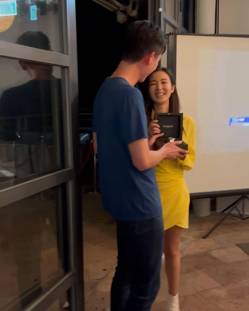 32岁马敏士与飞行员男友盛劲要结婚了吗准妻子麦明诗参加宴会