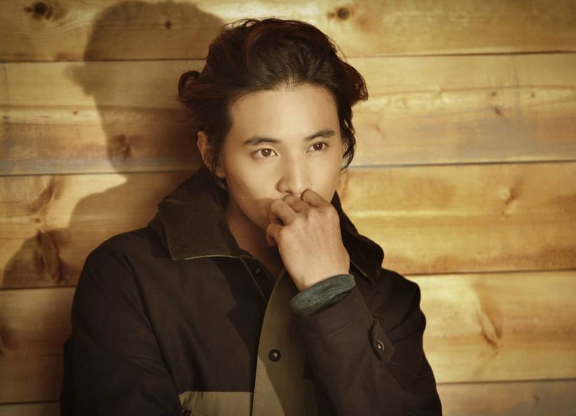 9年没演戏,纯靠脸就有花不完的代言费,广告一签就是18年_时间_元彬