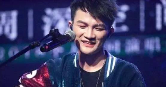 周深感觉本人还行没什么特别的感觉但是粉丝真的很茶