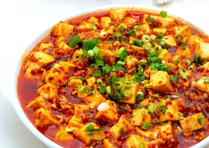 麻婆豆腐是川菜中的一道代表菜,更是很多人都很喜欢吃的一道家常菜.