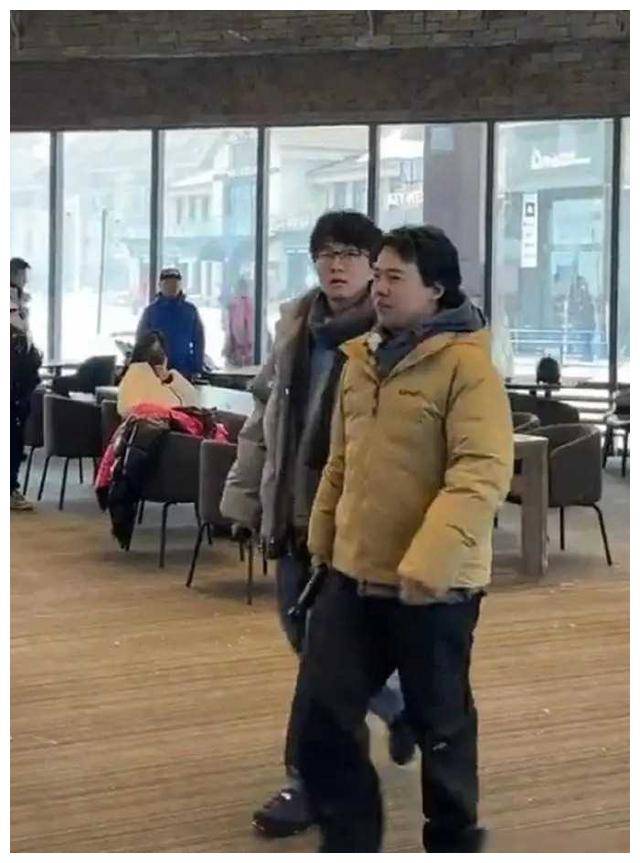 郭麒麟发福神似郭德纲惊艳对比魏大勋帅气不减