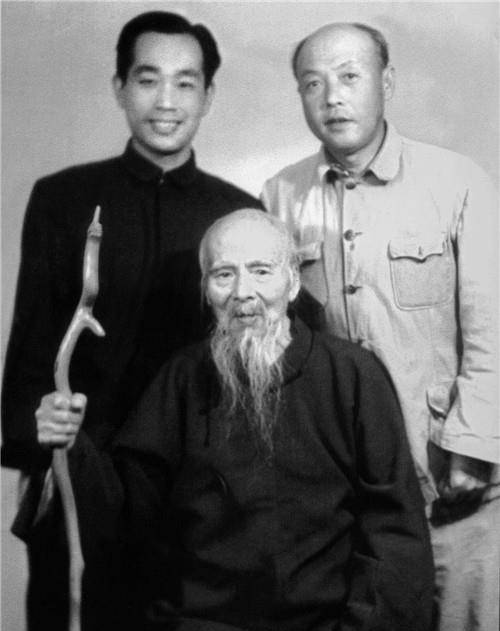 但早些年,这里一直是京城各大书画家,文学家,收藏家最爱来的地方