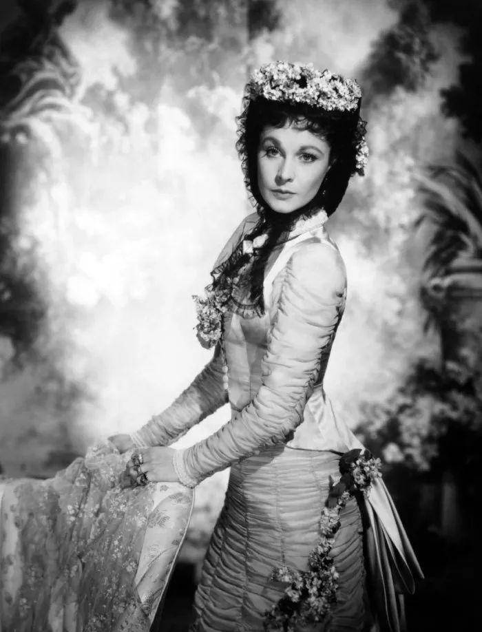 她有盛世美颜,是风华绝代的影后,却一生坎坷,令人唏嘘_费雯丽_美人