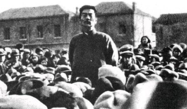 作为鲁迅先生的死忠粉,深度了解鲁迅先生的文学作品和生平事迹.