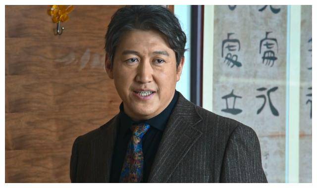 原创猎冰男主角多次更名披发新面容张译心中究竟看到了