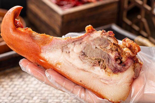 原创为什么中国人喜欢吃猪头肉呢今天才明白感觉涨知识了