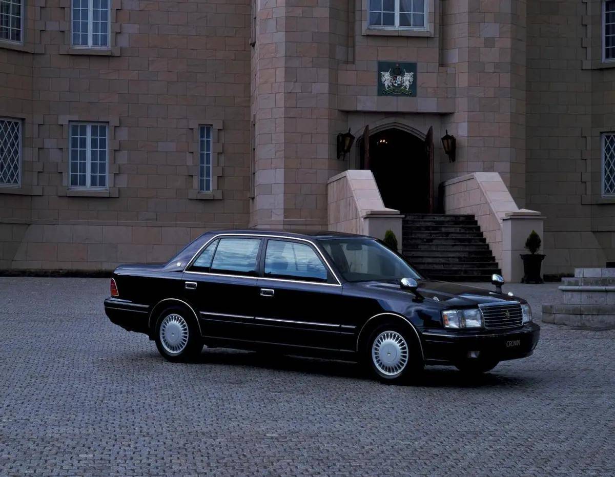 曾经的皇冠只是一台车,现在的皇冠是一个系列_搜狐汽车_搜狐网