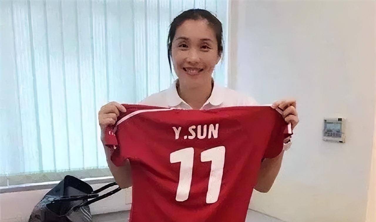 50岁前女排队长近况:面容松弛不复甜美,皱纹明显模样苍老_孙玥_排球