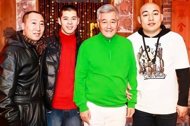 原创他是赵本山爱徒为节省55元过路费撞上收费杆46岁命丧黄泉