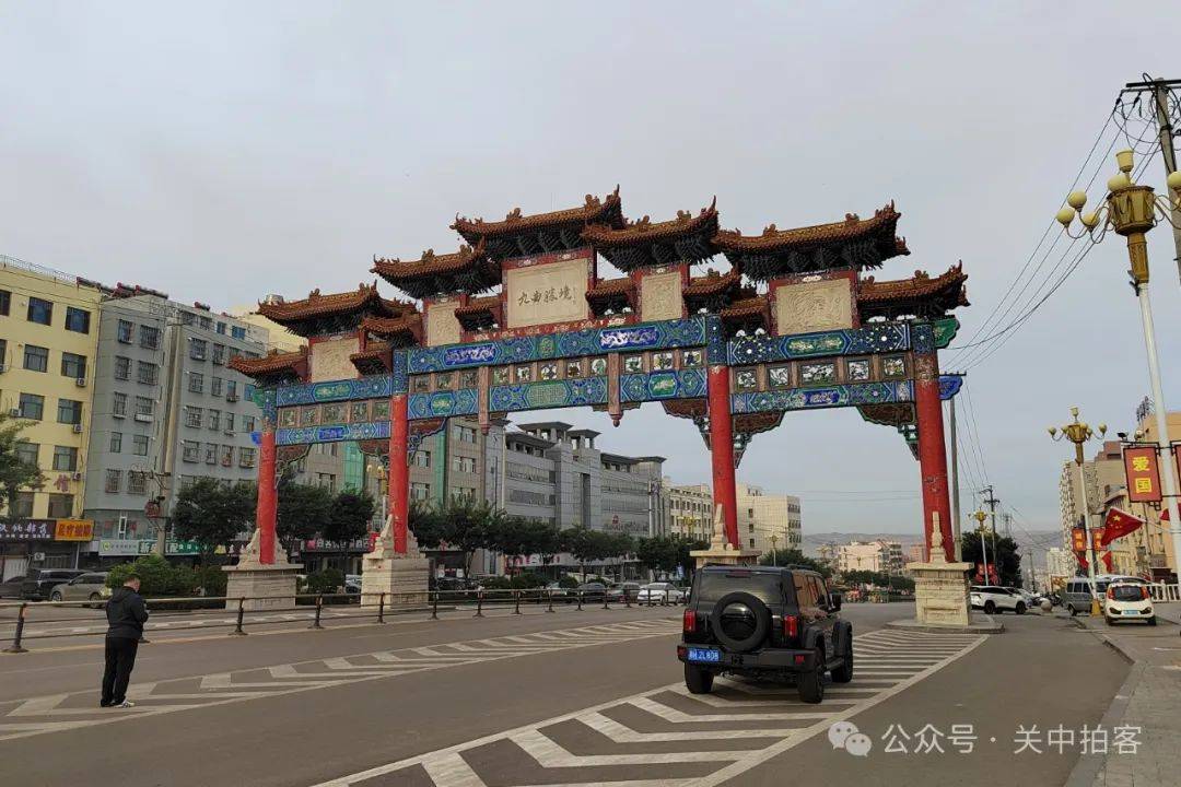 原创忻州市河曲县仰望清代文笔塔状元塔