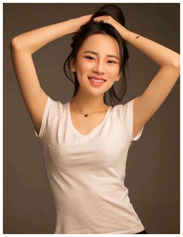 《猎冰》6位主演生活照现身,真实形象意外揭秘,惊呆粉丝!