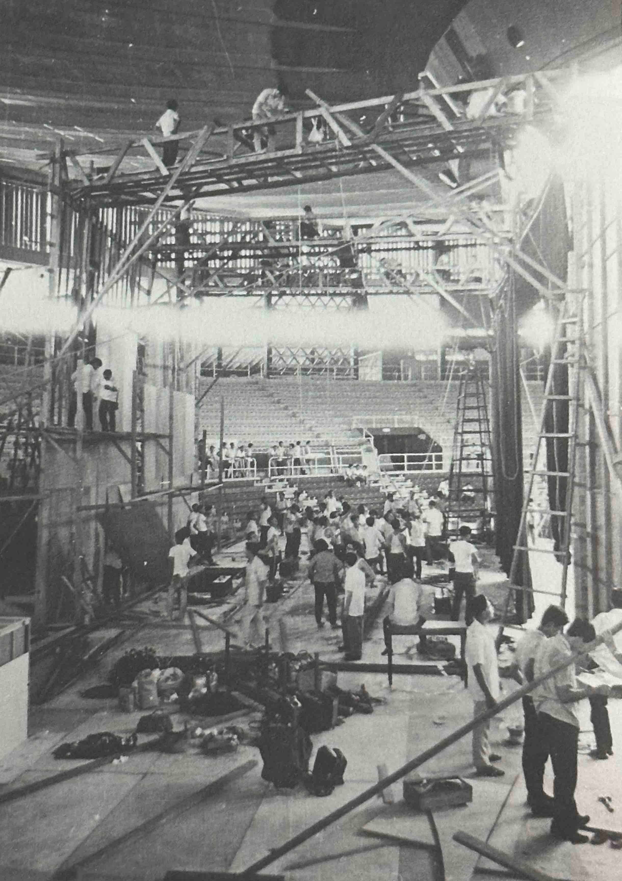 银星艺术团义演50年前的中马乒乓外交