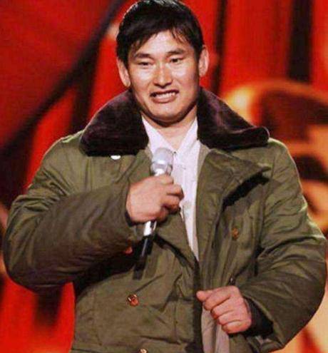 原创穷在家中无人问富在深山有远亲走红8年朱之文有多难