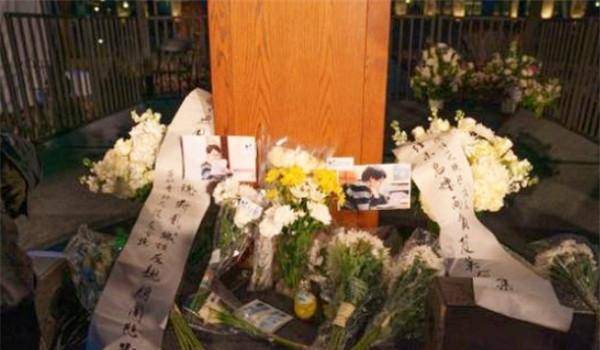 曾去偏远地区支教,如今却被一枪击中头部_范轶然_芝加哥_金融数学