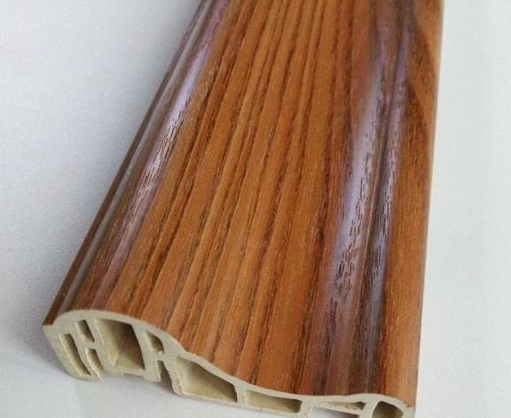 pvc踢脚线造型有很多种,颜色也有很多选择,如果你想要个性化一点,可以