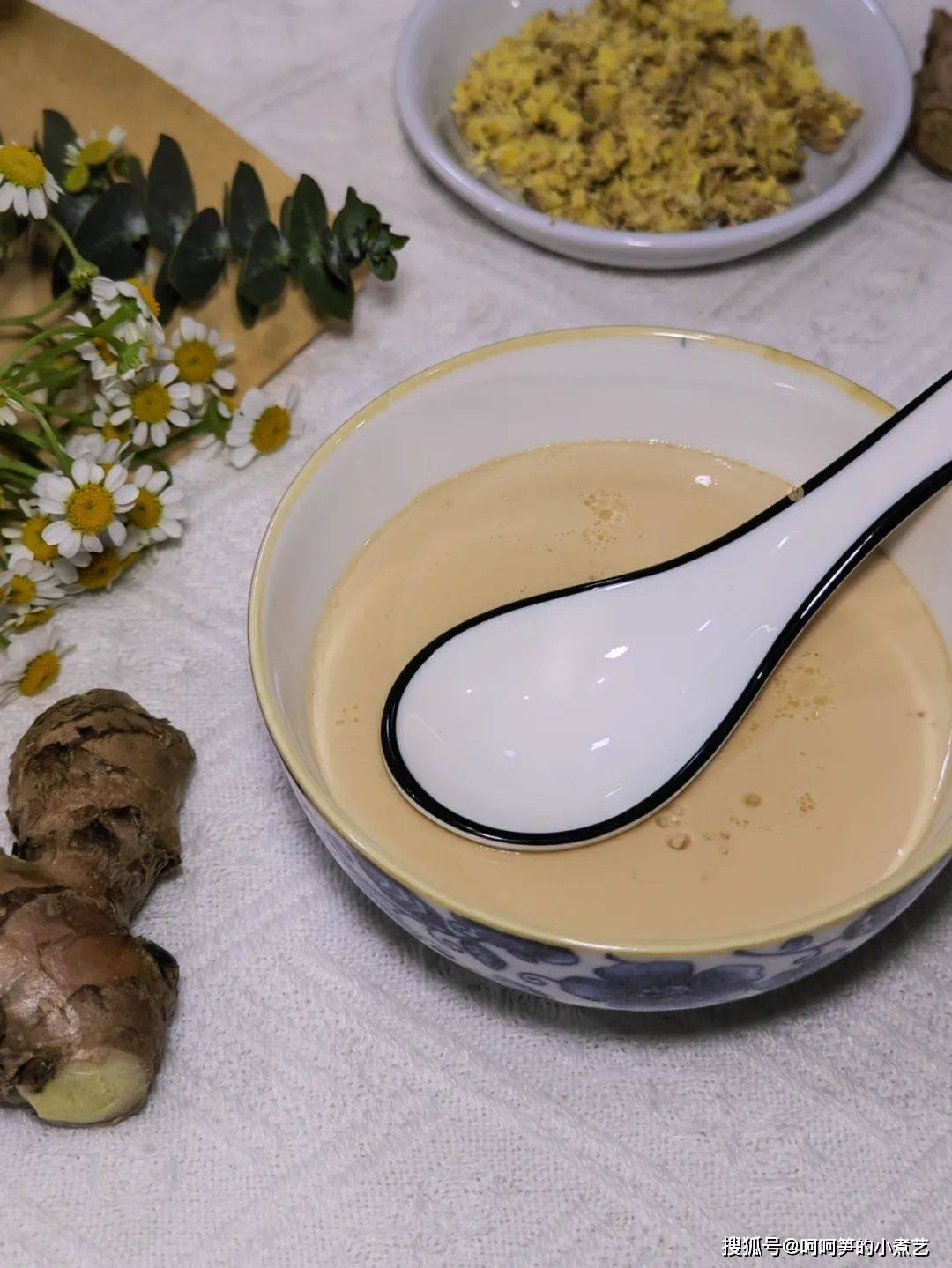 原创初春寒冷手把手教你做红糖姜撞奶配方诀窍都在这一次就能成功