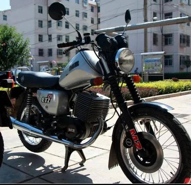 八十年代中德捷日四款最具代表的摩托车当年曾经叱咤风云