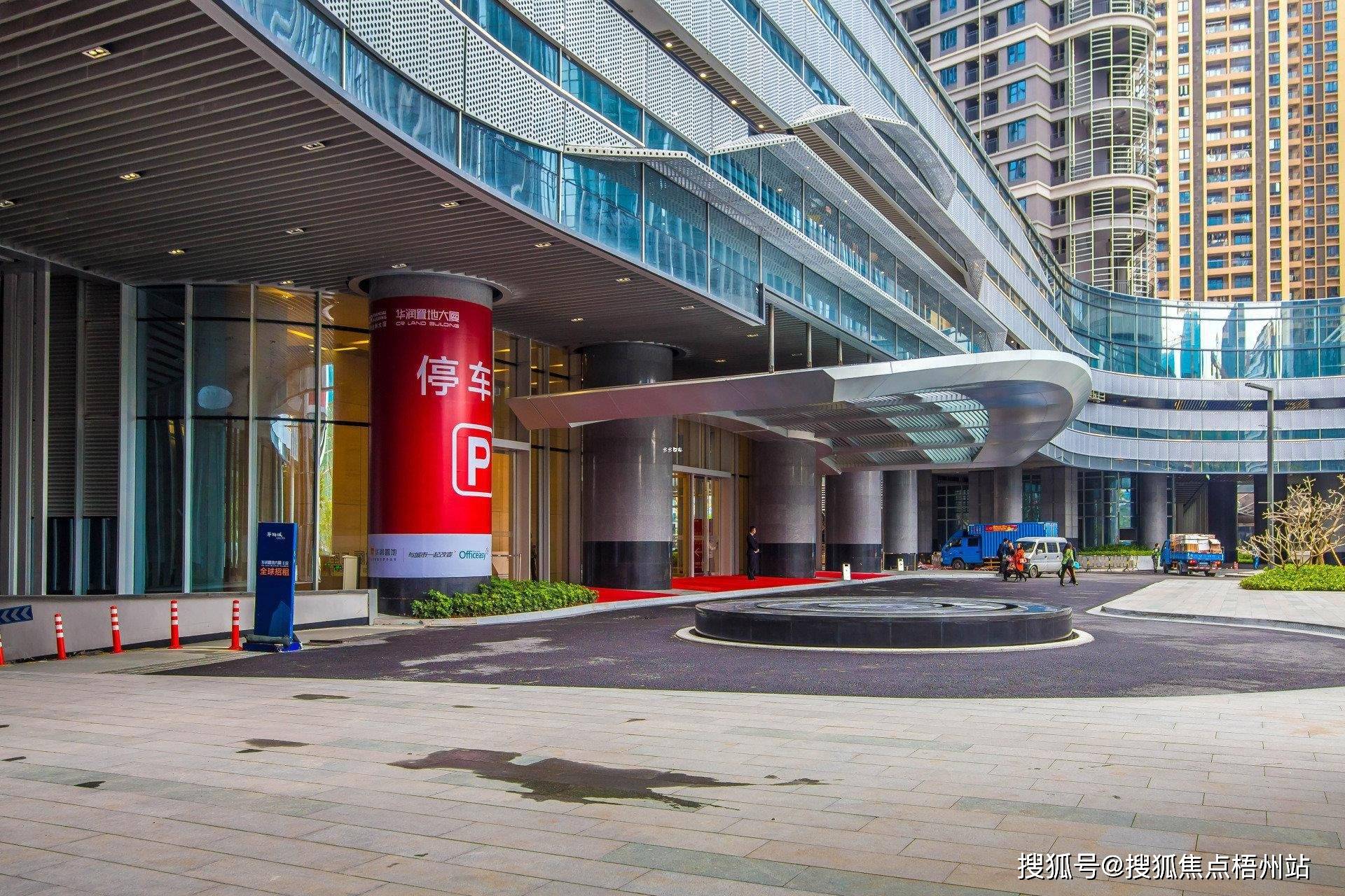 深圳华润置地大厦租120人独立办公室精装修带家具交通便利可注册