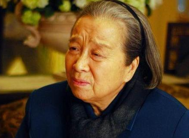 她是国家一级演员,因病去世千人送别,23岁孙子更是国人骄傲_柏青_明星