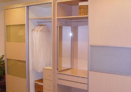 原创这种门的衣柜越来越少人买听老师傅一说才知道是这么坑的