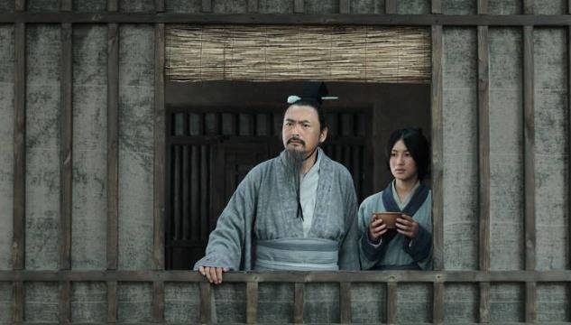充满了大男子主义的思维,如今这样的行为更是不可取,毕竟她是你的妻子