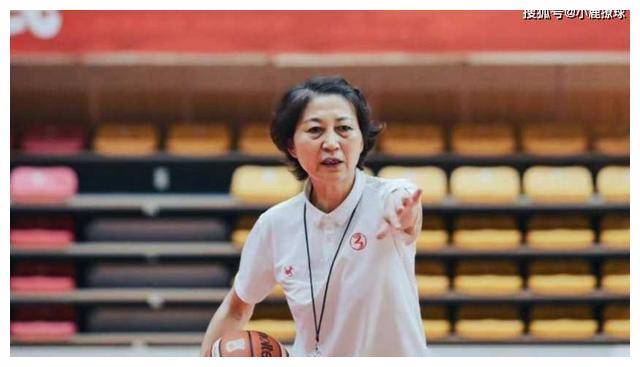 原创中国u18女篮新主帅老将王桂芝继任冀新星张子宇表现