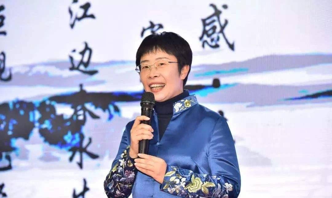 原创国学女大师蒙曼诗词大会犯低级错误她的实力到底如何