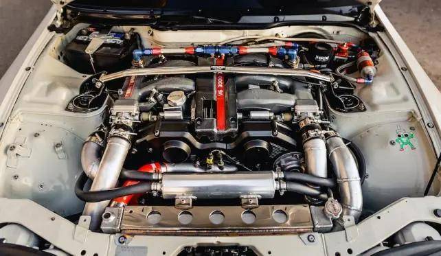 0t v6双涡轮发动机进行腹内强化,更换wiseco活塞,锻造连杆,涡轮更换为