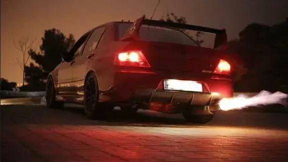 狂傲不羁的evo,是每个男人心中都想拥有的一台热血座驾_搜狐汽车_搜狐