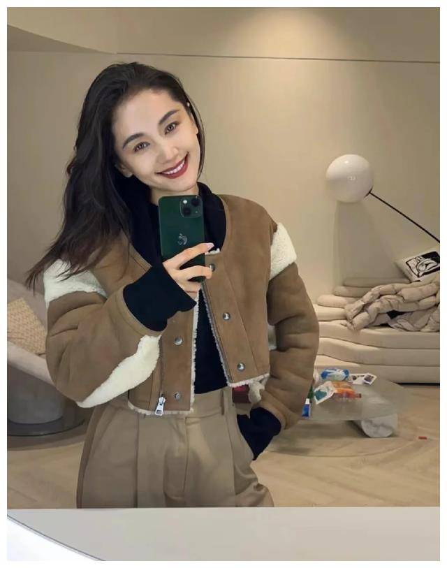 王子文豪宅:木地板铺地毯,晒包晒身材,自拍"狂魔"_生活_空间_主人