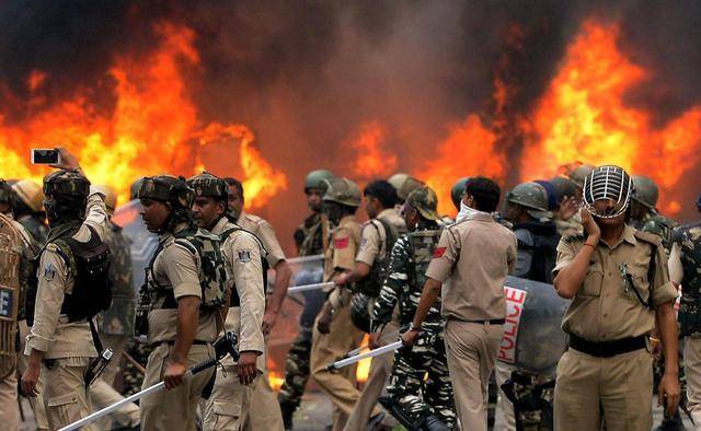 而对于印度民族来说,相互仇杀,到现在别说团结了,没有发生战争就是很