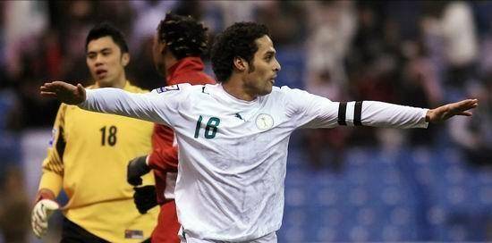 小组赛第三轮,新加坡主场惨遭乌兹别克斯坦3:7血洗,沙特也在主场4:1