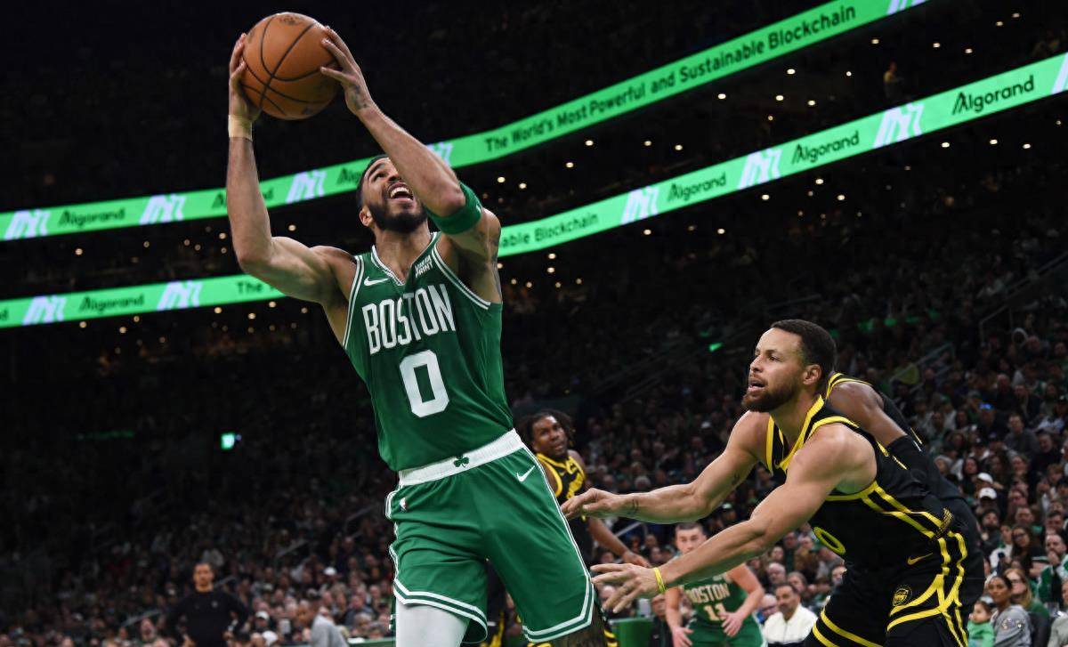 绿军大胜勇士,刷新队史第三大净胜分,库里仅得4分