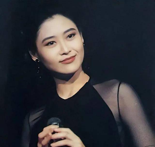 原创叶玉卿从明星到旺夫女她凭什么能把衣服一件件穿起来