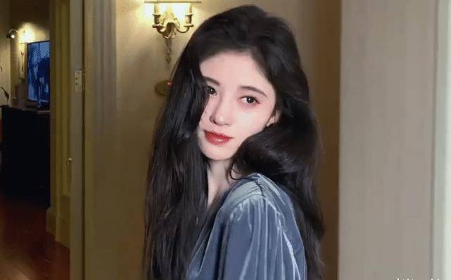 原创鞠婧祎无意间关掉美颜滤镜后更美了晒出自己真实颜值男粉疯狂截图