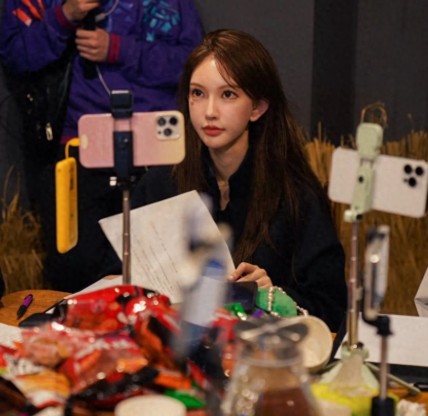 只喜欢技术好的南妹儿自曝恋爱史算上网恋谈了几十个男友