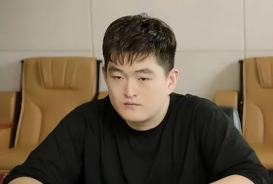 赵本山儿子牛牛荣升刘老根大舞台总经理不想结婚因为没人追