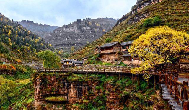 原创山西一奇特景区走红建在百米悬崖之上好似空中楼阁