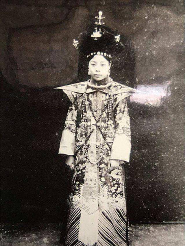 原创李淑贤临终前为什么坚决不和溥仪葬在一起原因着实让人心寒