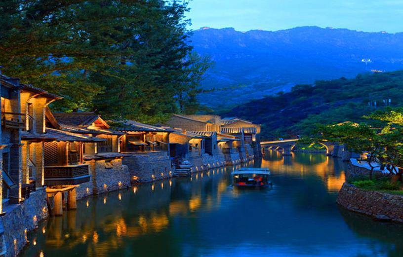 北京又一"假古镇"走红,耗资45亿建成,有京城"小乌镇"之称_旅游_景区