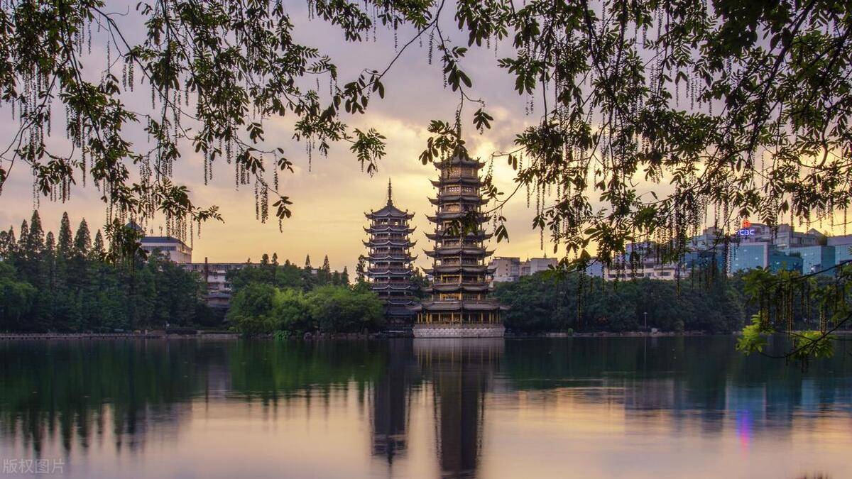 来广西旅游看广西十万大山不虚此行