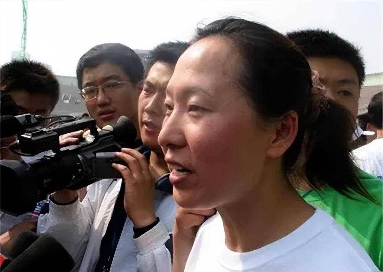 原创东方神鹿王军霞退役移居国外3个孩子3个爹现家庭生赢