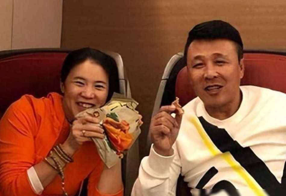 哎 她手握24个世界冠军,却在婚后47天被查出病症,富豪男子_王楠_郭斌